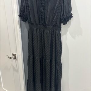 Max Studio Black Textured Elbow Sleeve Dress